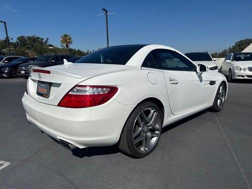 Polar White 2016 Mercedes-Benz SLK-Class SLK300