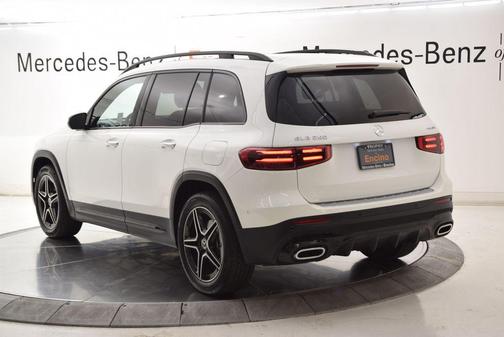 Polar White 2024 Mercedes-Benz GLB 250 4MATIC