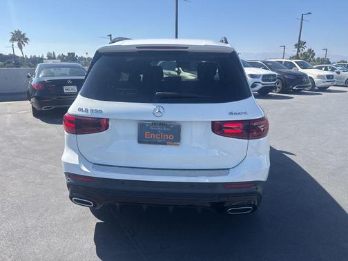 Polar White 2024 Mercedes-Benz GLB 250 4MATIC