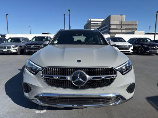 2025 Mercedes-Benz GLC 300 4MATIC