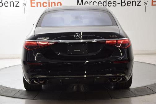 Obsidian Black Metallic 2026 Mercedes-Benz AMG S 63 E 4MATIC