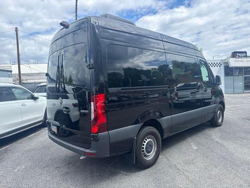Obsidian Black Metallic 2023 Mercedes-Benz Sprinter 2500 Standard Roof