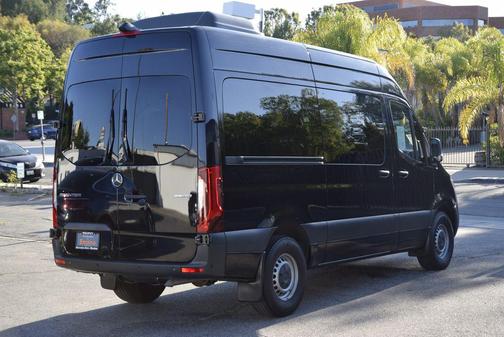 Obsidian Black Metallic 2023 Mercedes-Benz Sprinter 2500 Standard Roof