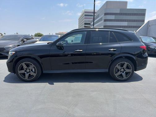 Black 2023 Mercedes-Benz GLC 300 4MATIC