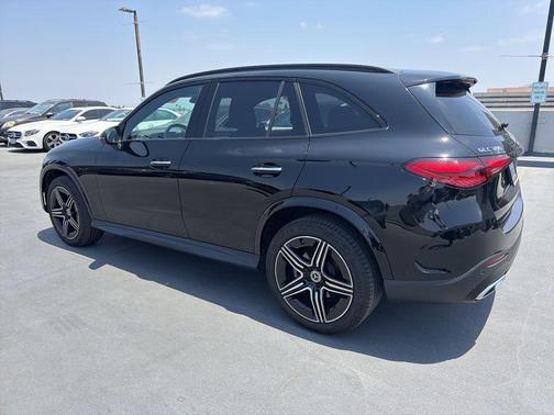 Black 2023 Mercedes-Benz GLC 300 4MATIC