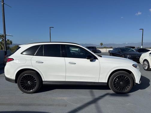 2026 Mercedes-Benz GLC 300 Base