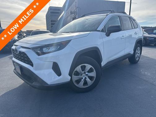 2020 Toyota RAV4 LE