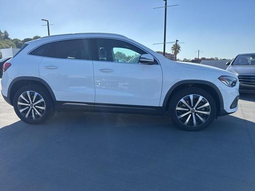 2023 Mercedes-Benz GLA 250 Base