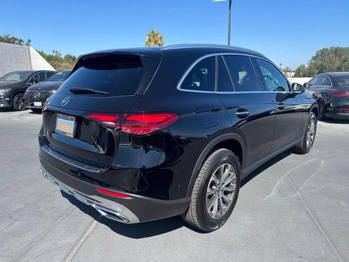 Black 2026 Mercedes-Benz GLC 300 Base