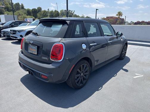 Thunder Grey Metallic 2019 MINI Hardtop Cooper S