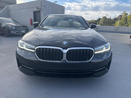 2023 BMW 530 i