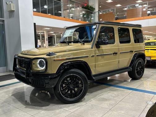 MANUFAKTUR Desert Sand Non-Metallic 2026 Mercedes-Benz G-Class G 550