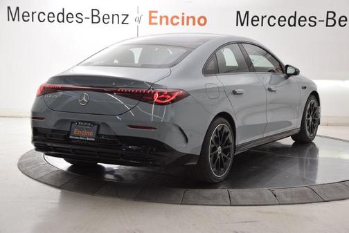 Cristal Green 2027 Mercedes-Benz CLA 250+ Base