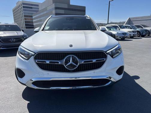 Polar White 2026 Mercedes-Benz GLC 300 Base