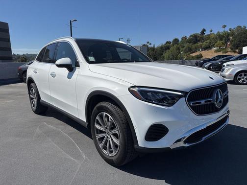 Polar White 2026 Mercedes-Benz GLC 300 Base
