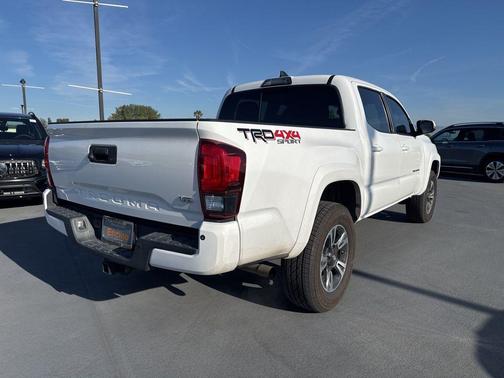 Super White 2019 Toyota Tacoma TRD Sport