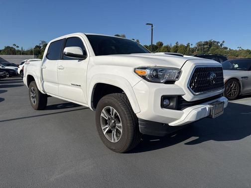 Super White 2019 Toyota Tacoma TRD Sport