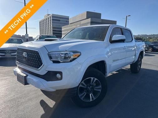 Super White 2019 Toyota Tacoma TRD Sport