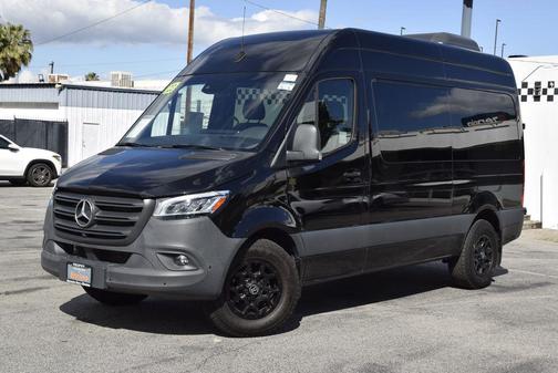 Obsidian+Black+Metallic 2023 Mercedes-Benz Sprinter 2500 Standard Roof