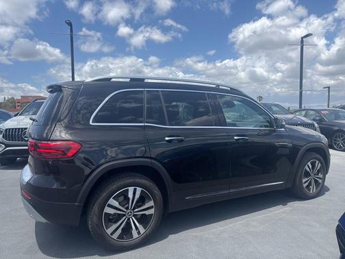 Night Black 2025 Mercedes-Benz GLB 250 Base