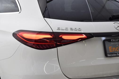 2025 Mercedes-Benz GLC 300 Base
