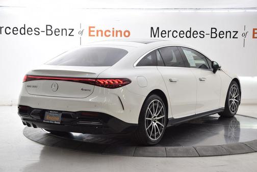 MANUFAKTUR Diamond White Metallic 2023 Mercedes-Benz EQS 580 4MATIC