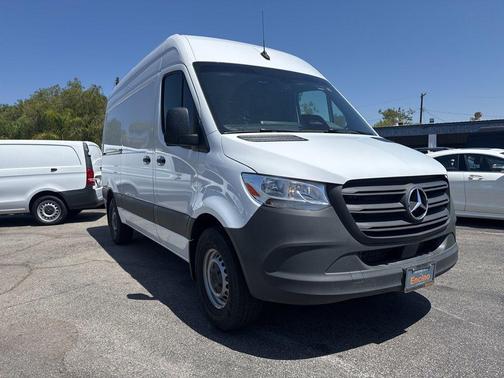 Arctic White 2025 Mercedes-Benz Sprinter 2500 Standard Roof