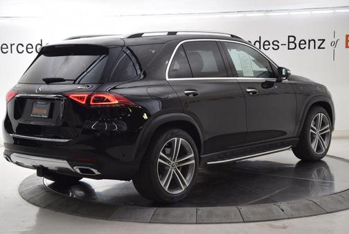 Black 2022 Mercedes-Benz GLE 450 4MATIC