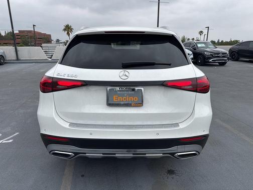 Polar White 2023 Mercedes-Benz GLC 300 Base