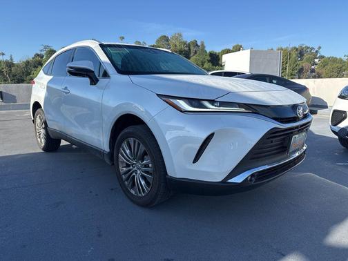 Wind Chill Pearl 2024 Toyota Venza Limited