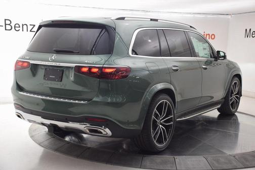 2025 Mercedes-Benz GLS 580 4MATIC