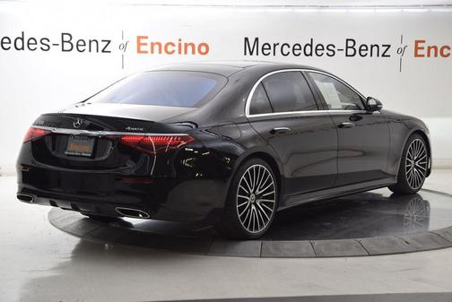 Black 2022 Mercedes-Benz S-Class 4MATIC