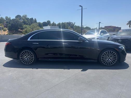 Black 2022 Mercedes-Benz S-Class 4MATIC