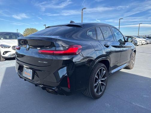 2024 BMW X4 xDrive30i