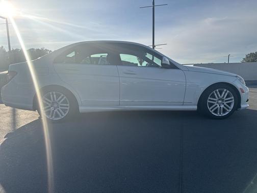 2009 Mercedes-Benz C-Class Luxury