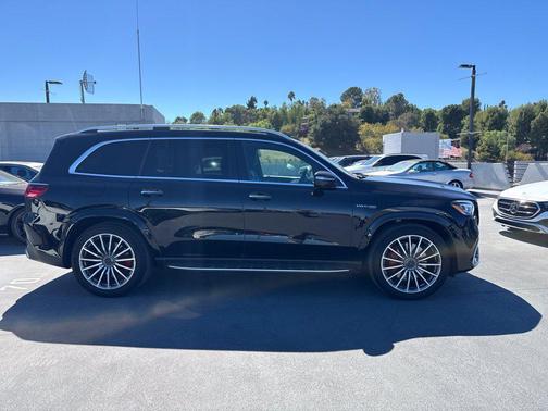 Obsidian Black Metallic 2025 Mercedes-Benz AMG GLS 63 Base