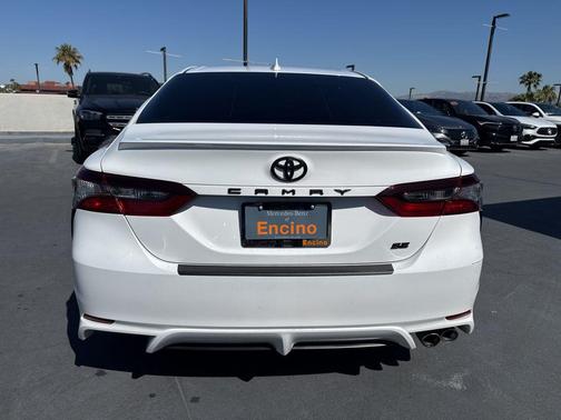 Ice Cap 2023 Toyota Camry SE