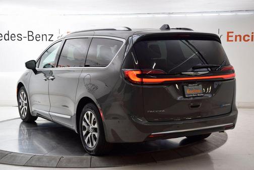 2023 Chrysler Pacifica L