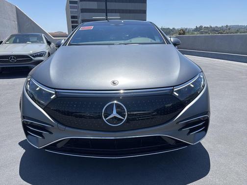 MANUFAKTUR Selenite Gray Magno 2023 Mercedes-Benz EQS 580 4MATIC