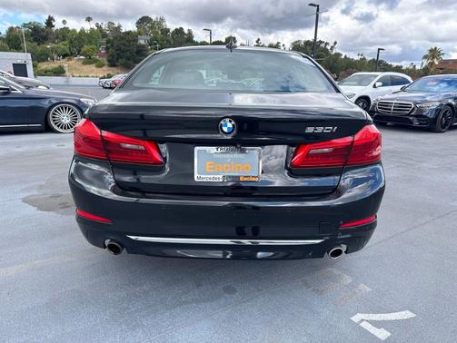 Black Sapphire Metallic 2019 BMW 530 530i