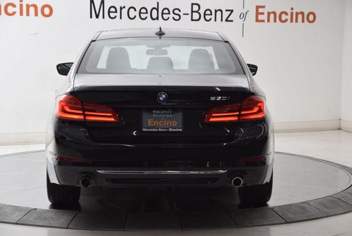 Black Sapphire Metallic 2019 BMW 530 530i