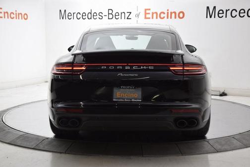 2018 Porsche Panamera 4