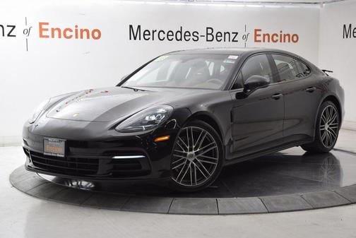 2018 Porsche Panamera 4