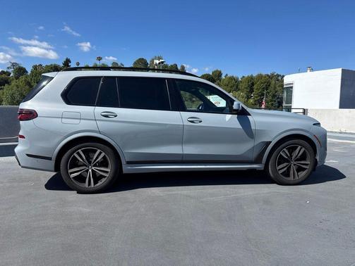 Brooklyn Grey Metallic 2024 BMW X7 xDrive40i