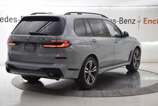Brooklyn Grey Metallic 2024 BMW X7 xDrive40i
