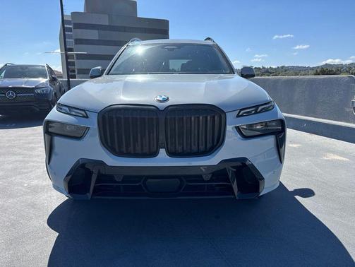 Brooklyn Grey Metallic 2024 BMW X7 xDrive40i