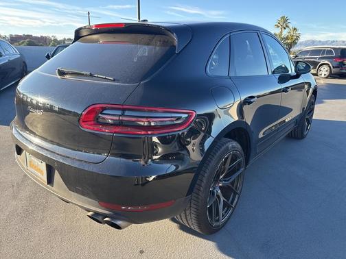 2018 Porsche Macan S