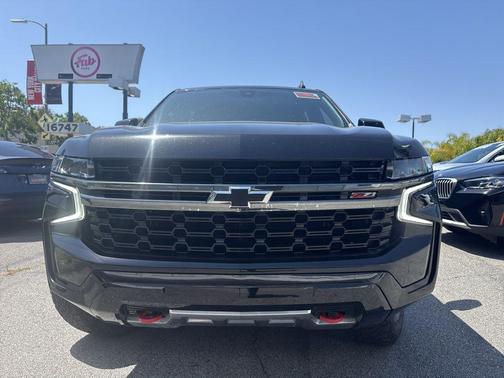 Black 2022 Chevrolet Suburban 4WD Z71