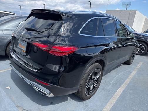 2026 Mercedes-Benz GLC 300 Base