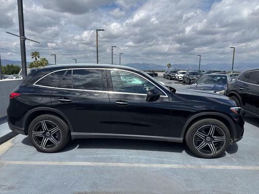 2026 Mercedes-Benz GLC 300 Base